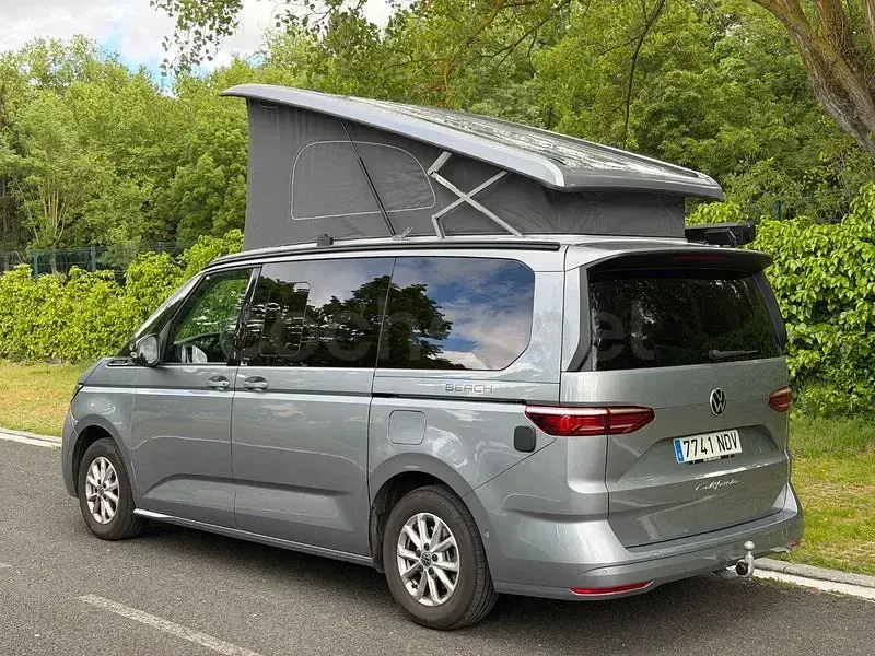 Usado VW California Beach 150 CV (110 kW) 2025 Gris / plata Van