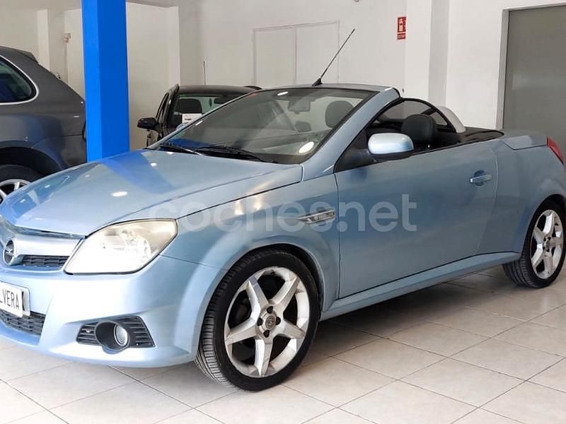 Usado Opel Tigra Sport 90 CV (66 kW) 2007 Azul Descapotable