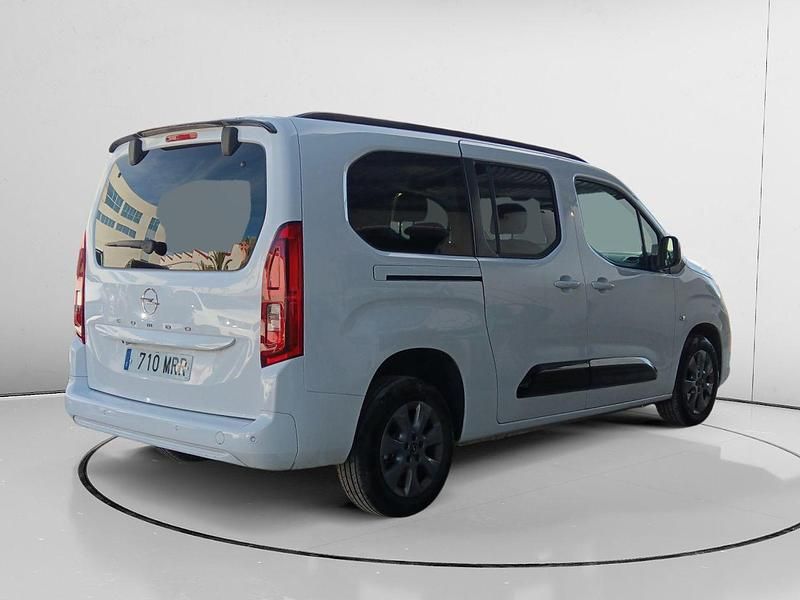 Usado Opel Combo Innovation 130 CV (95 kW) 2024 Blanco Monovolumen