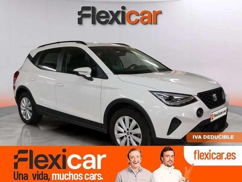 Usado Seat Arona Style 90 CV (66 kW) 2023 Blanco SUV