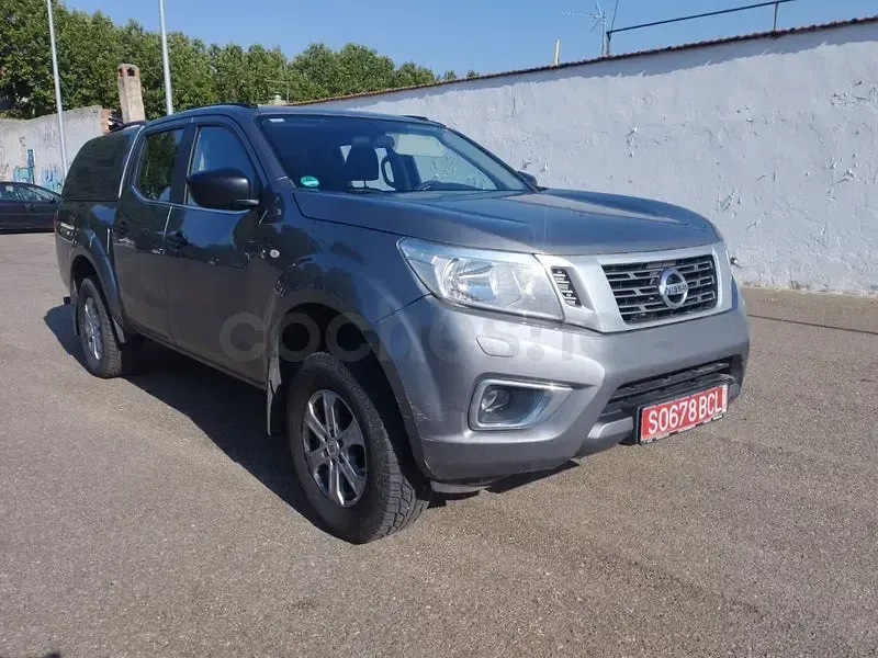 Usado Nissan Navara Visia 160 CV (117 kW) 2017 Gris / plata Pickup/Camioneta