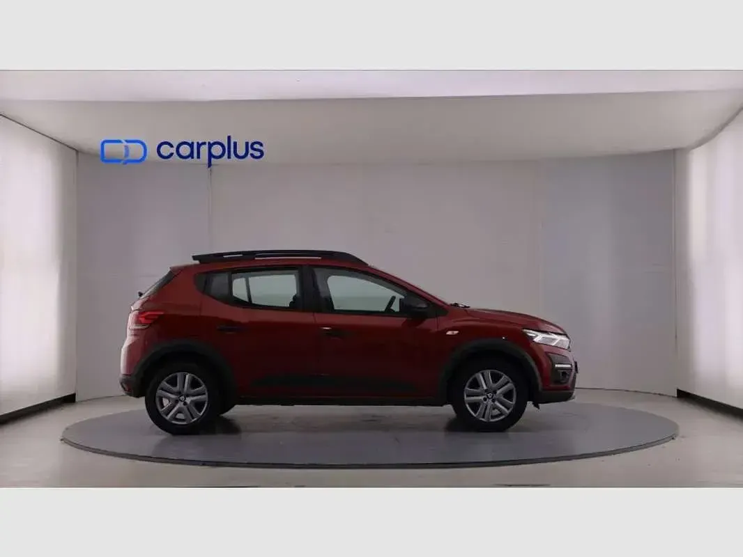 Usado Dacia Sandero Comfort 101 CV (74 kW) 2021 Azul Utilitario
