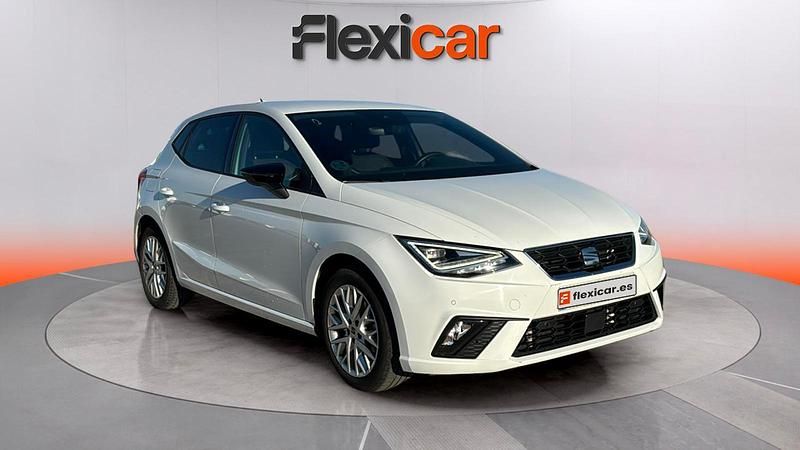 Usado Seat Ibiza FR 116 CV (85 kW) 2024 Blanco Berlina