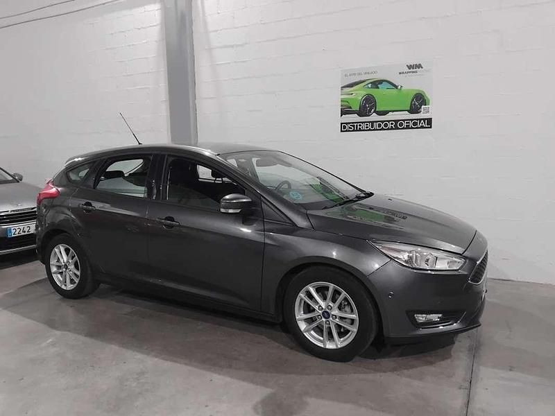 Usado Peugeot 308 Business-Line 99 CV (72 kW) 2018 Negro Utilitario