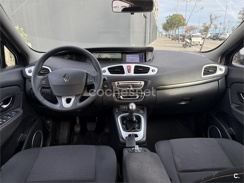 Usado Renault Scénic III 105 CV (77 kW) 2010 Negro Monovolumen
