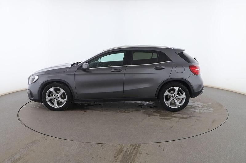 Usado Mercedes GLA180 Urban 122 CV (89 kW) 2019 Blanco SUV