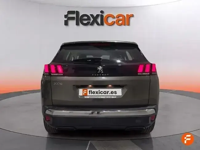 Usado Peugeot 3008 Active 130 CV (95 kW) 2019 Gris SUV