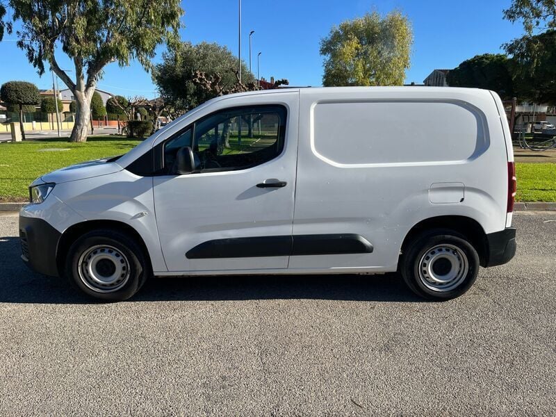 Usado Peugeot Partner S 75 CV (55 kW) 2021 Blanco Monovolumen