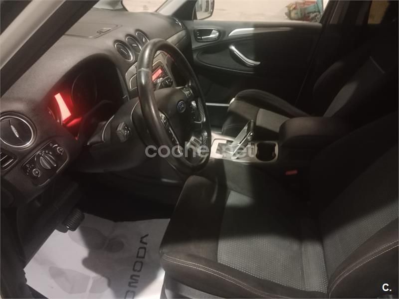 Usado Ford S-MAX Titanium 140 CV (102 kW) 2011 Blanco Monovolumen