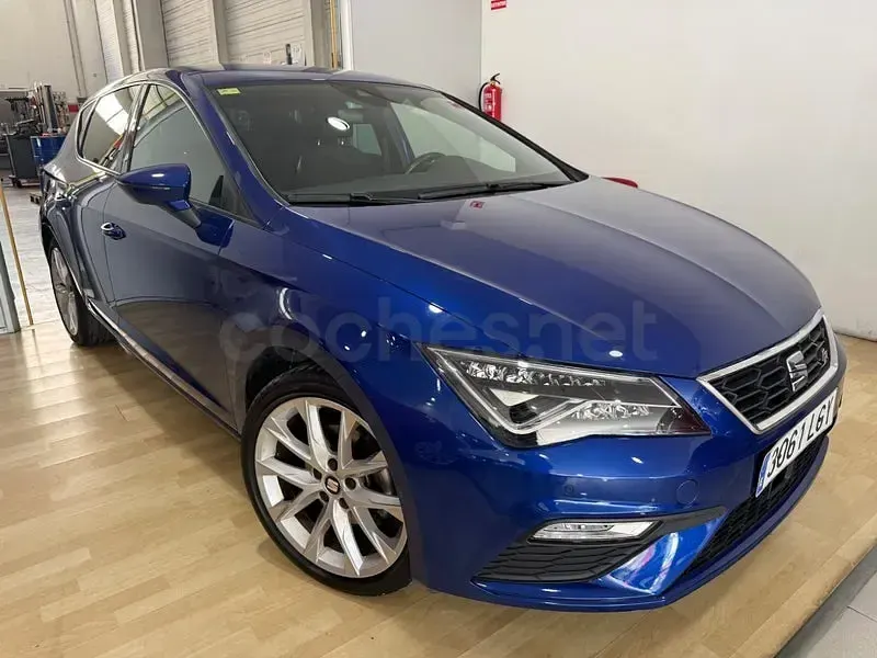 Usado Seat Leon FR 130 CV (95 kW) 2020 Azul Berlina