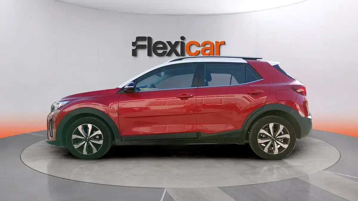 Usado Kia Stonic 101 CV (74 kW) 2021 Rojo SUV