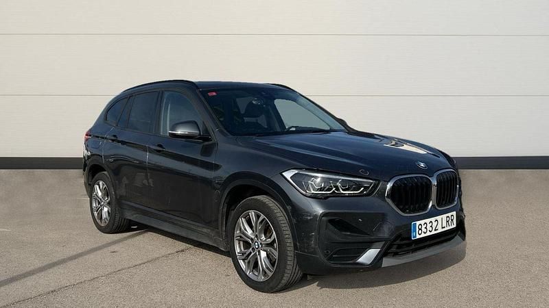 Gris Usado 2021 BMW X1 Advantage SUV | 27.700 € (Caro) - Imagen 1/4
