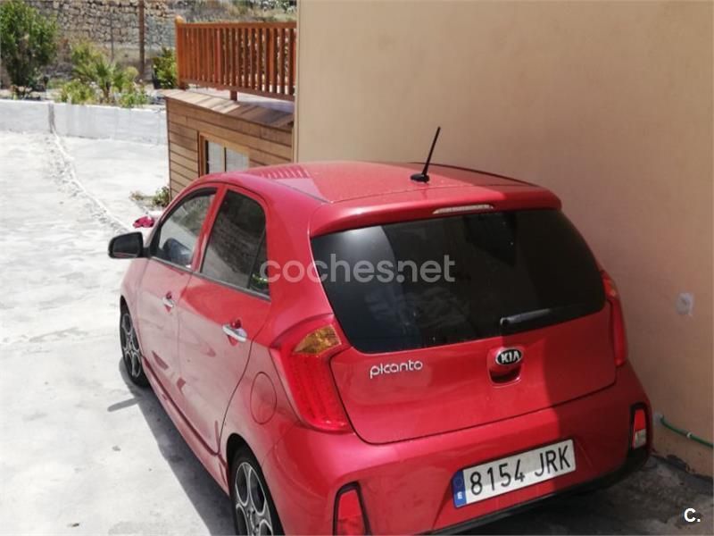 Usado Kia Picanto 85 CV (62 kW) 2016 Rojo Utilitario