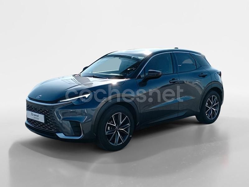 Gris / plata Usado 2024 Lexus LBX SUV | 35.500 € (Precio justo) - Imagen 1/4