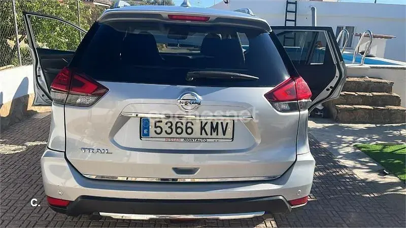 Usado Nissan X-Trail N-Connecta 130 CV (95 kW) 2018 Gris / plata SUV