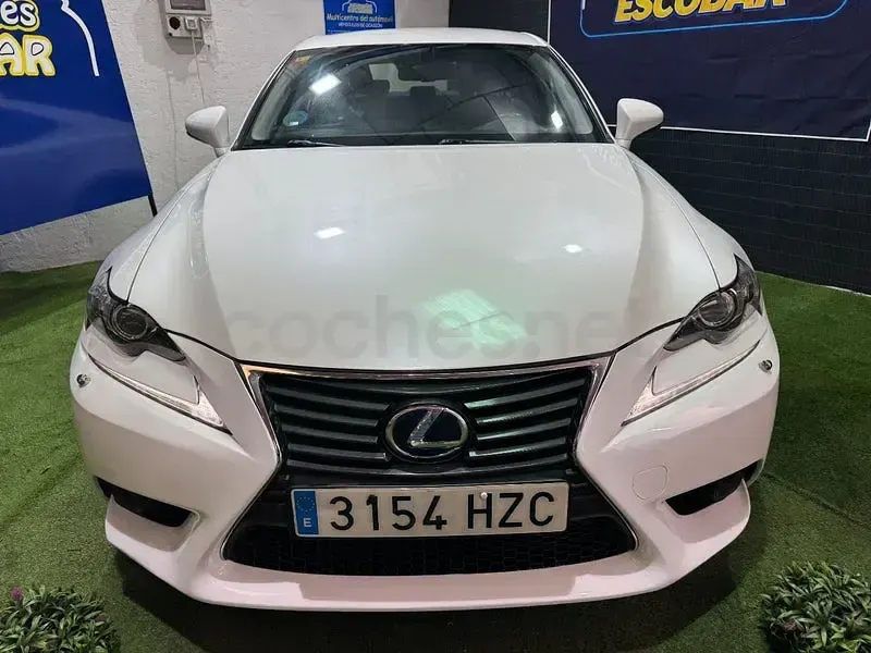 Usado Lexus IS300h Executive Line 223 CV (164 kW) 2014 Blanco Berlina