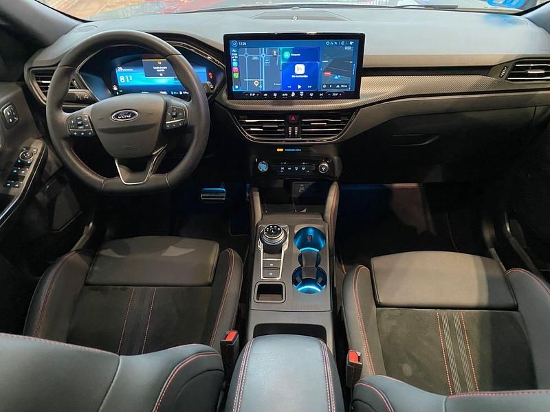 Usado Ford Kuga ST-Line X 243 CV (178 kW) 2024 Gris SUV