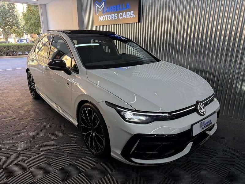 Usado VW Golf VIII Black Edition 333 CV (244 kW) 2025 Blanco Utilitario