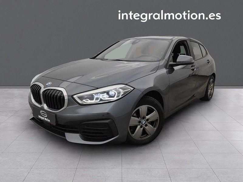 Gris Usado 2021 BMW 116 Utilitario | 22.500 € (Un poco caro) - Imagen 1/4