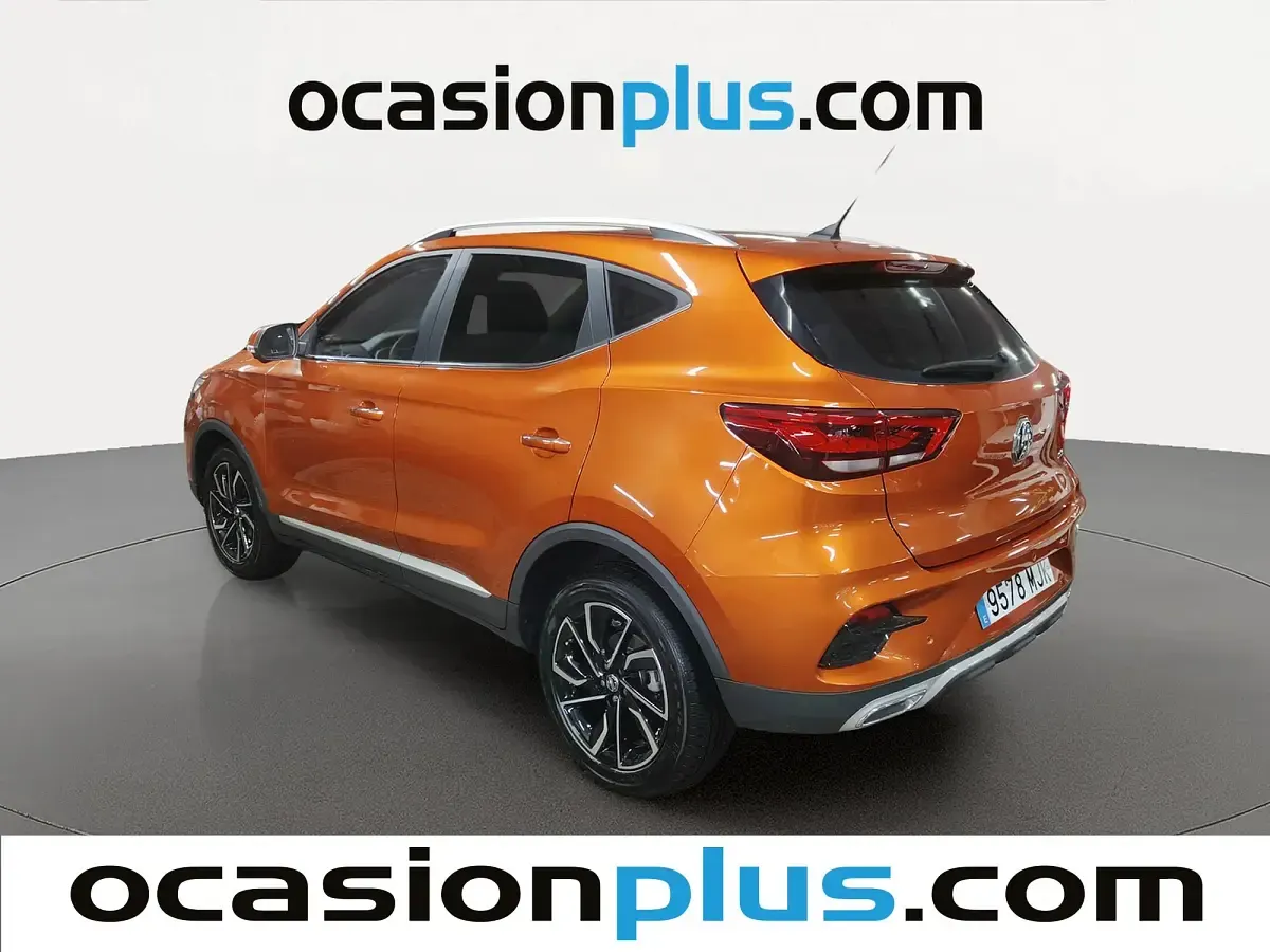Usado MG ZS Luxury 106 CV (77 kW) 2023 Naranja SUV