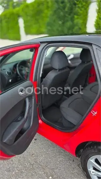 Usado Audi A1 Sportback Attraction 116 CV (85 kW) 2016 Rojo Utilitario