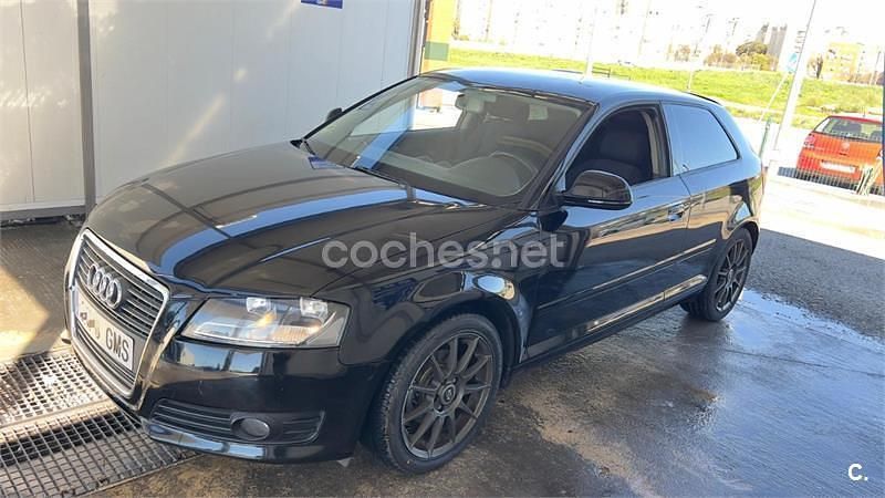 Usado Audi A3 Ambition 105 CV (77 kW) 2009 Negro Utilitario