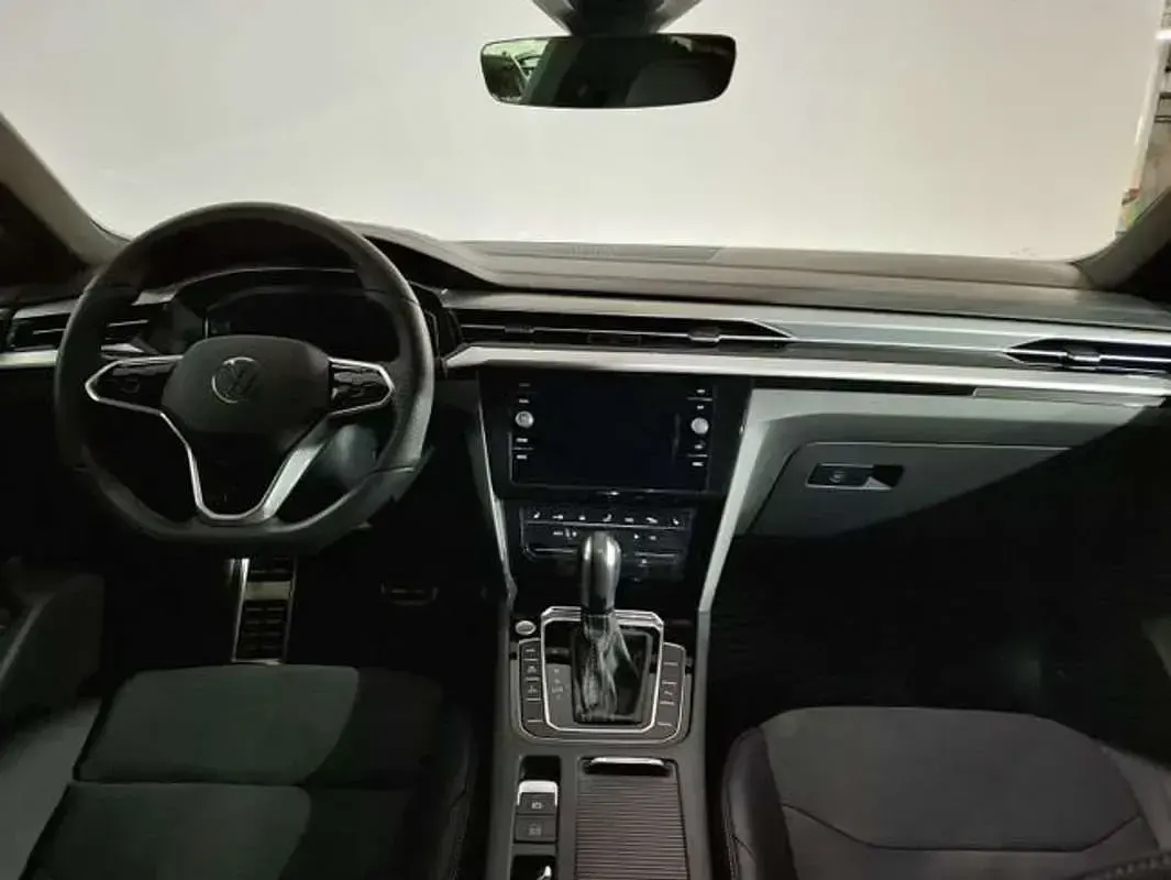 Usado VW Arteon R-line 218 CV (160 kW) 2022 Plateado Berlina