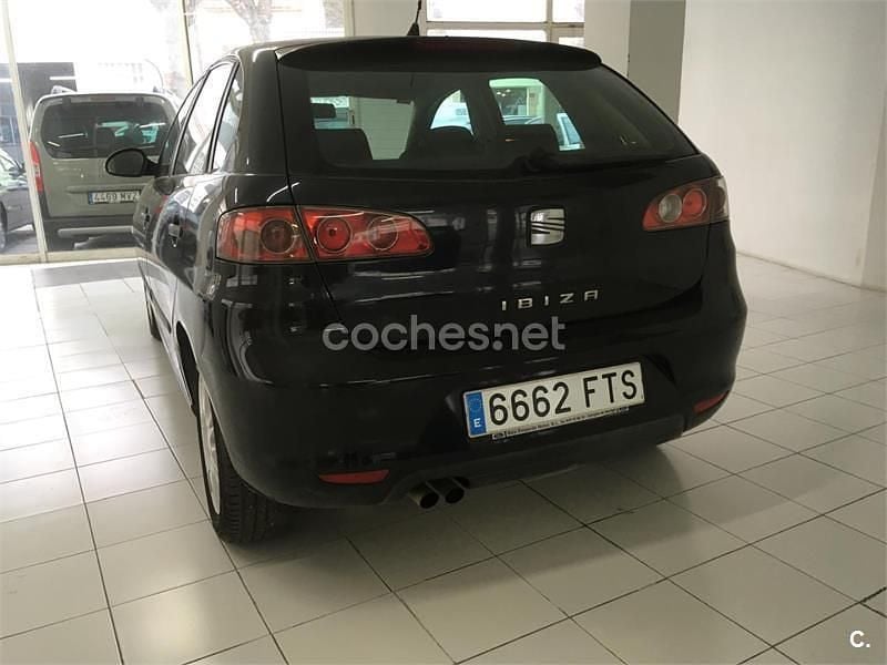 Usado Seat Ibiza Reference 100 CV (73 kW) 2007 Negro Utilitario