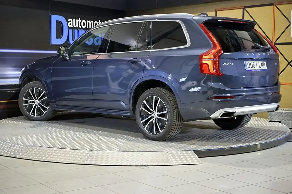 Usado Volvo XC90 Momentum 235 CV (172 kW) 2021 Gris SUV