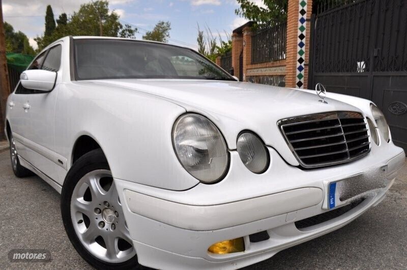 Occasion Mercedes E200 Elegance 122 PK (89 kW) 2001 Wit Sedan