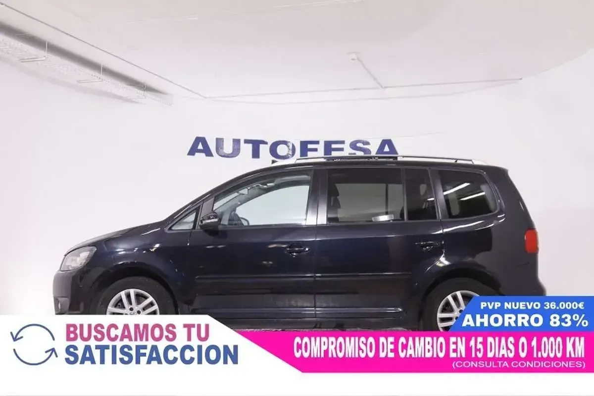 Usado VW Touran Advance 140 CV (102 kW) 2012 Negro Monovolumen