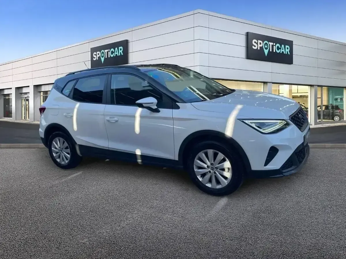 Usado Seat Arona Style 95 CV (69 kW) 2025 Blanco SUV