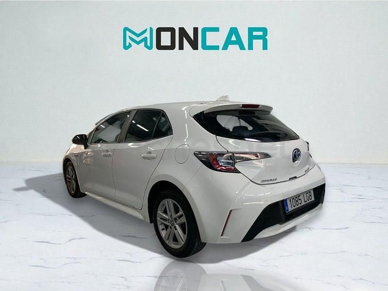 Usado Toyota Corolla Active 122 CV (89 kW) 2020 Blanco Berlina