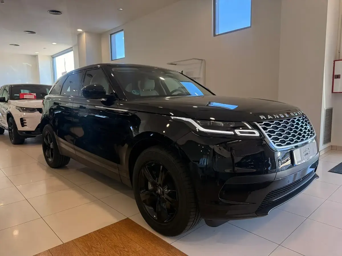Usado Land Rover Range Rover Velar S 204 CV (150 kW) 2021 Negro SUV