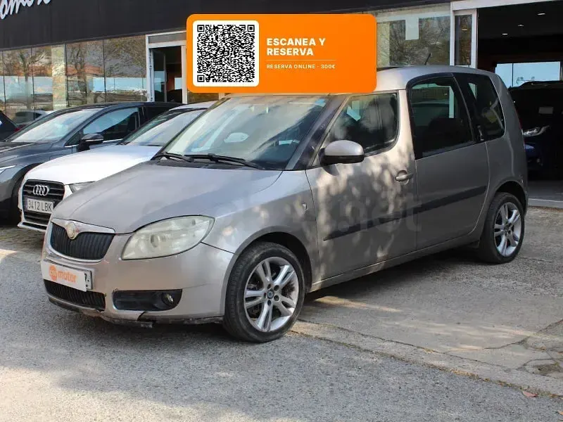 Usado Skoda Roomster 105 CV (77 kW) 2008 Gris / plata Monovolumen