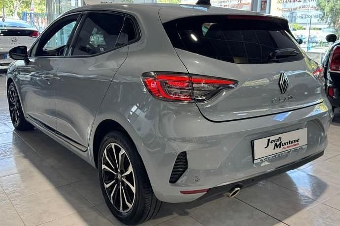 Usado Renault Clio V Techno 100 CV (73 kW) 2024