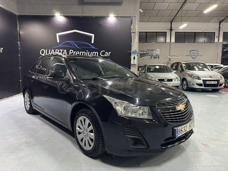 Usado Chevrolet Cruze LT 124 CV (91 kW) 2011 Negro Berlina