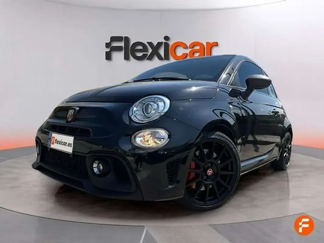 Usado Abarth 695 180 CV (132 kW) 2024 Negro Utilitario