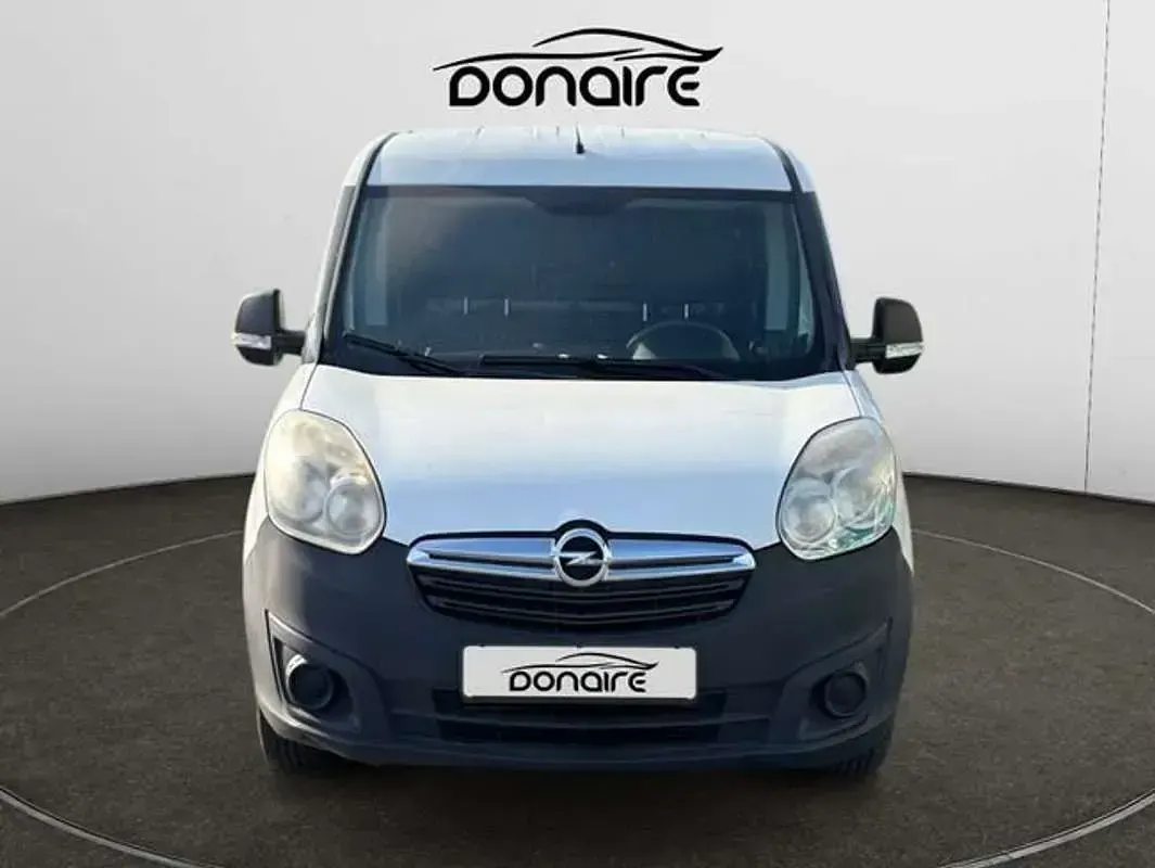 Usado Opel Combo Selective 95 CV (69 kW) 2016 Blanco Monovolumen