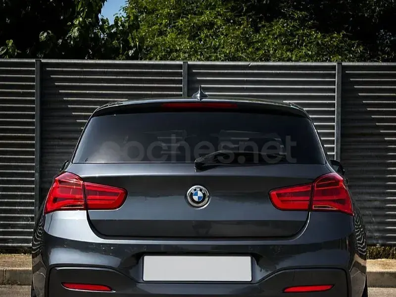 Usado BMW 118 136 CV (100 kW) 2017 Gris / plata Berlina