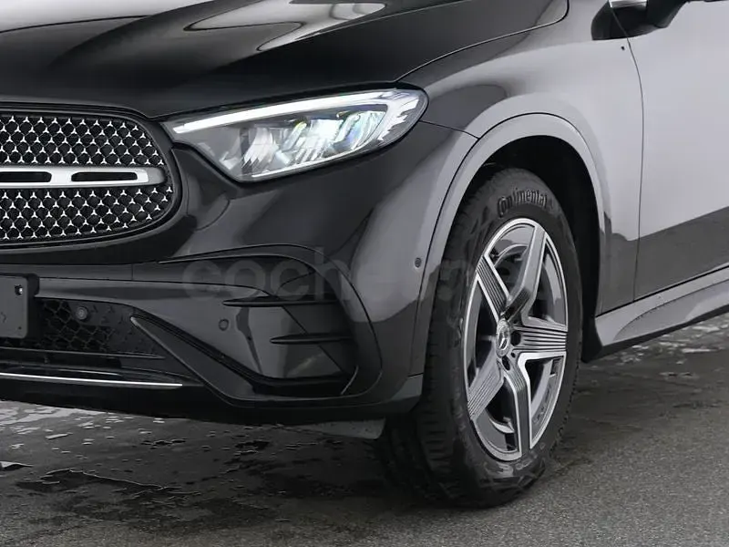 Usado Mercedes GLC300e 269 CV (197 kW) 2025 Negro Coupe
