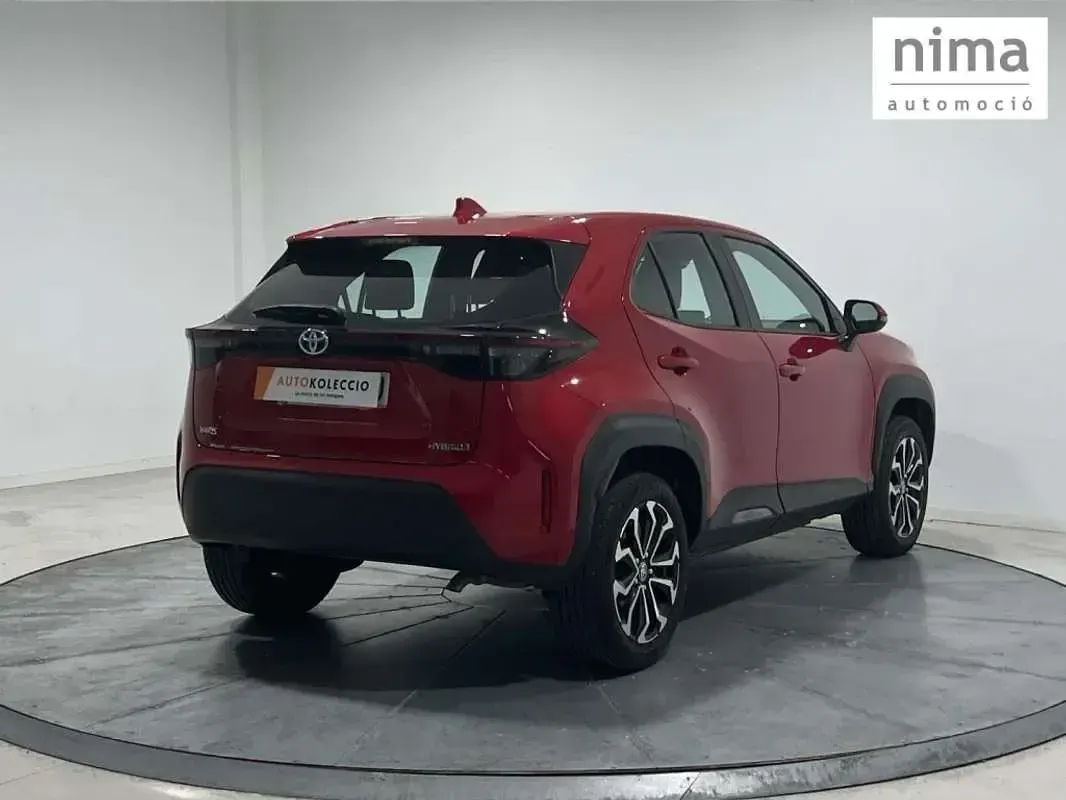 Usado Toyota Yaris Cross Active 116 CV (85 kW) 2023 Burdeos SUV