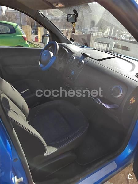 Usado Dacia Lodgy Stepway 107 CV (78 kW) 2015 Azul Monovolumen