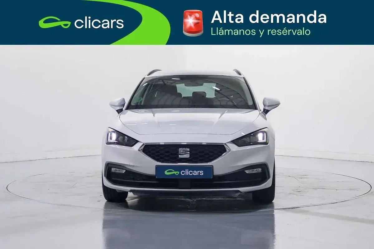 Usado Seat Leon ST Style 116 CV (85 kW) 2021 Blanco Familiar