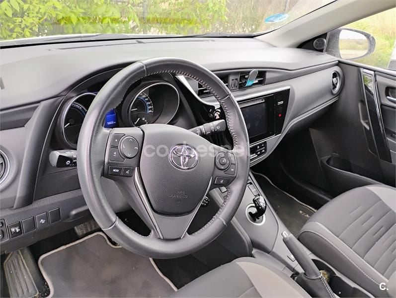 Blanco Usado 2019 Toyota Auris Hybrid Business Edition Berlina | 16.999 € (Buen precio) - Imagen 1/4