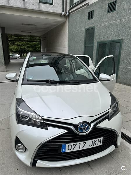 Blanco Usado 2015 Toyota Yaris Hybrid Advance Berlina | 11.990 € (Precio justo) - Imagen 1/2