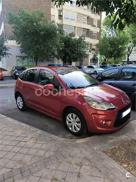 Usado Citroën C3 75 CV (55 kW) 2010 Granate Berlina
