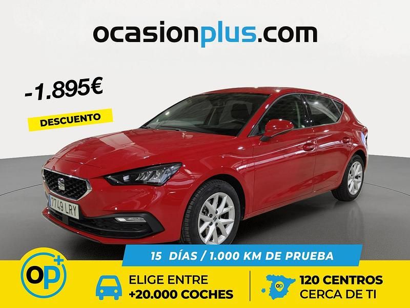 Usado Seat Leon Reference 90 CV (66 kW) 2021 Rojo Berlina