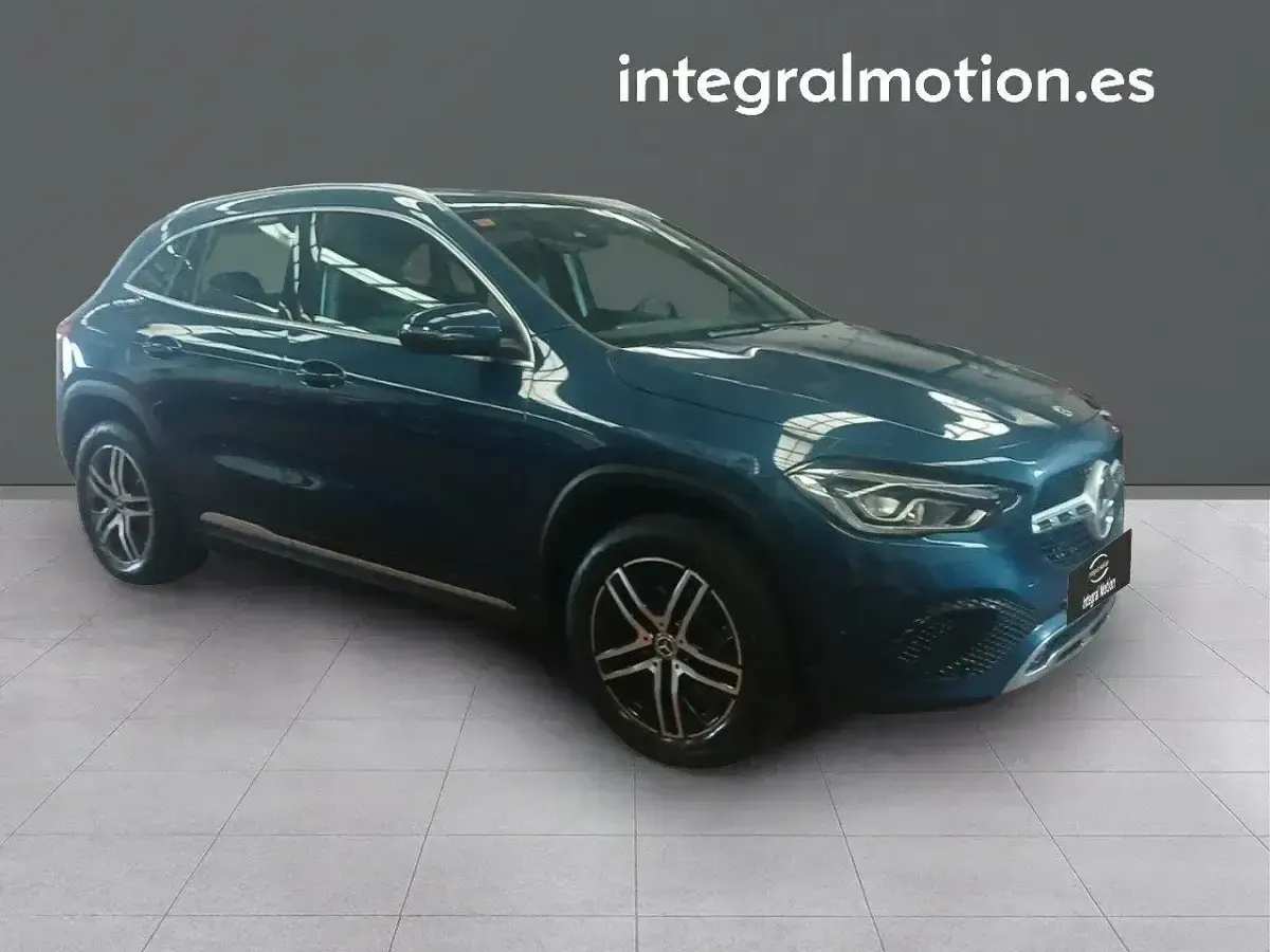 Usado Mercedes GLA180 Business 113 CV (83 kW) 2021 Azul SUV