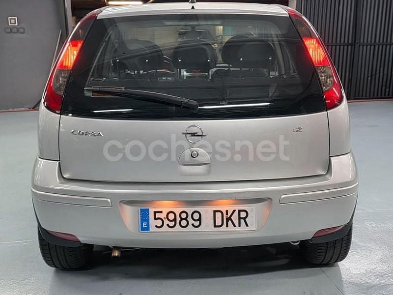 Usado Opel Corsa Enjoy 80 CV (58 kW) 2005 Gris / plata Berlina